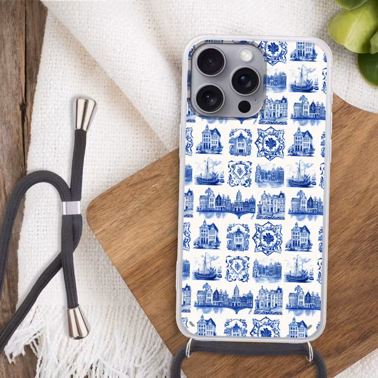 Huizen - Schepen - Blauw Hoesje iPhone 16 Pro Max met koord klein 804 -sfeer4