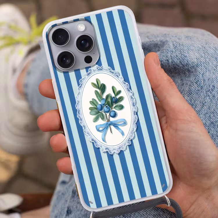 Illustratie - Bessen - Blauw - Strepen Hoesje iPhone 16 Pro Max met koord klein -sfeer3