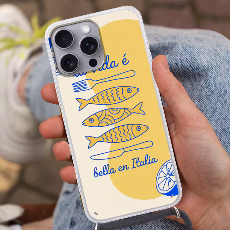 Italië - Eten - Citroen - Vis - Grafisch Hoesje iPhone 16 Pro Max met koord klein -sfeer3