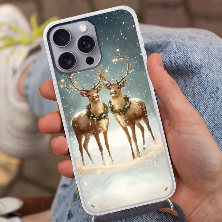 Kerstmagie - Winterwoud - Rendier Hoesje iPhone 16 Pro Max met koord klein -sfeer3