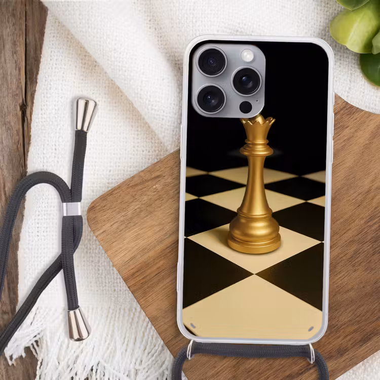 Koningin - Schaakstuk - Geblokt - Goud Hoesje iPhone 16 Pro Max met koord klein -sfeer4
