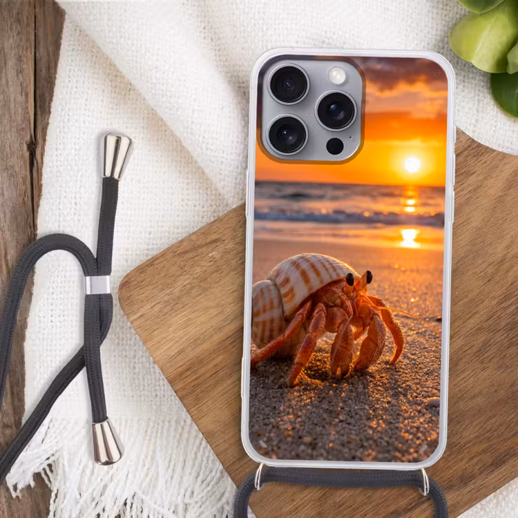 Kreeft - Strand - Natuur - Zonsondergang - Oranje Hoesje iPhone 16 Pro Max met koord klein -sfeer4