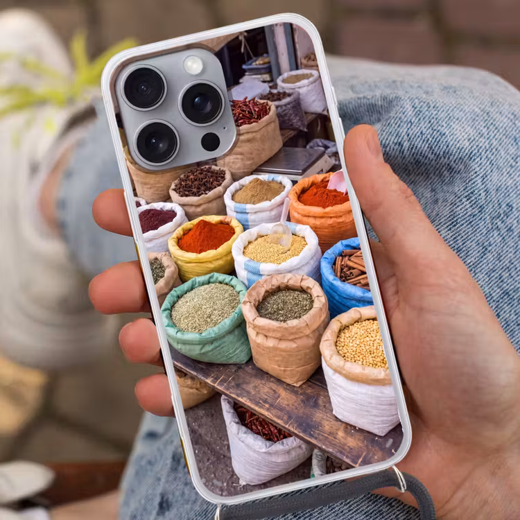 Telefoonhoesje met koord - Kruiden - Zakken - Markt - Kruiden - Zakken - Markt Hoesje iPhone 16 Pro Max met koord klein