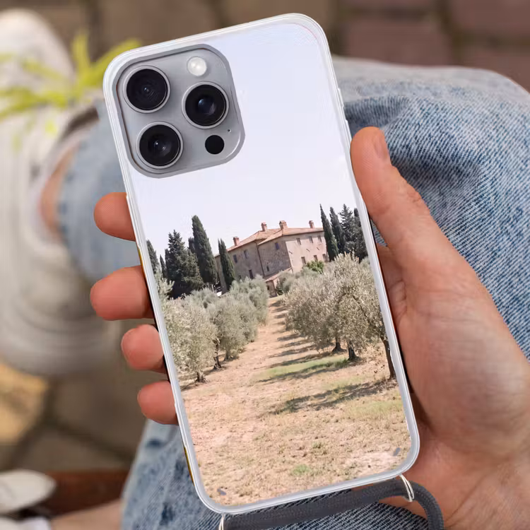 Telefoonhoesje met koord - Landhuis - olijfboom - gaard - Landhuis - olijfboom - gaard Hoesje iPhone 16 Pro Max met koord klein