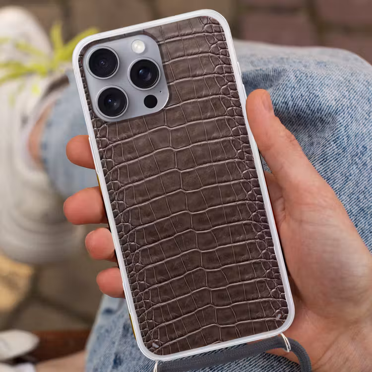 Leer - Krokodil - Mat Hoesje iPhone 16 Pro Max met koord klein -sfeer3