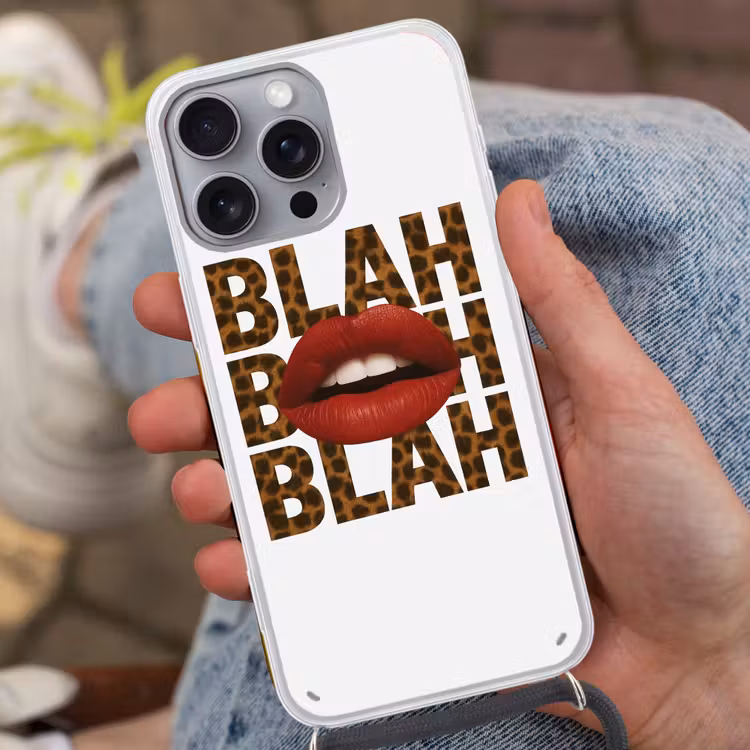 Lip - Rood - Quote Hoesje iPhone 16 Pro Max met koord klein -sfeer3