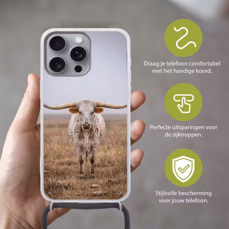 Longhorn - Grasveld - Dier Hoesje iPhone 16 Pro Max met koord klein -sfeer2_NL