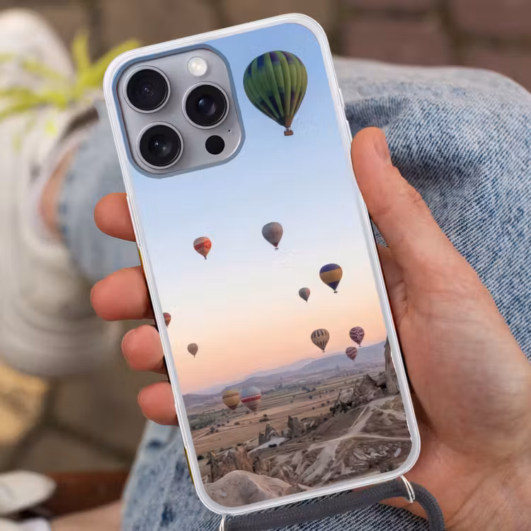 Luchtballonnen - Rotsen - Zonsopgang Hoesje iPhone 16 Pro Max met koord klein -sfeer3