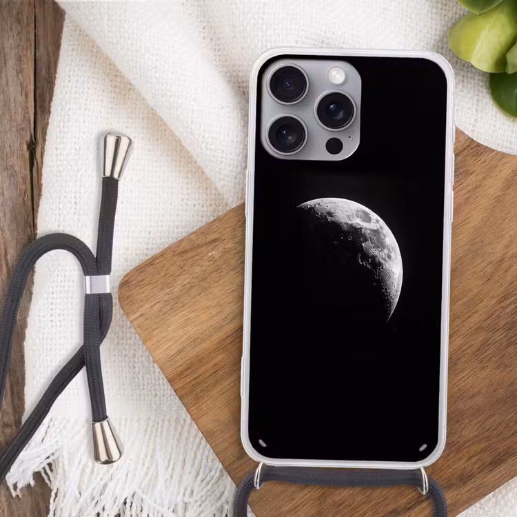 Maan - Hemel - Zwart - Schaduw Hoesje iPhone 16 Pro Max met koord klein -sfeer4