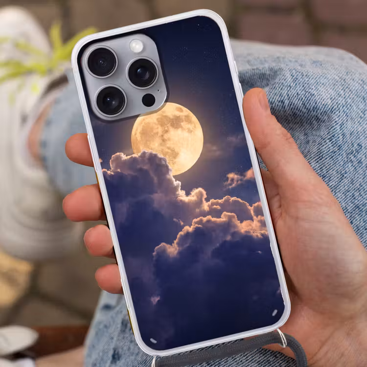 Maan - Wolken - Nacht - Oranje Hoesje iPhone 16 Pro Max met koord klein -sfeer3