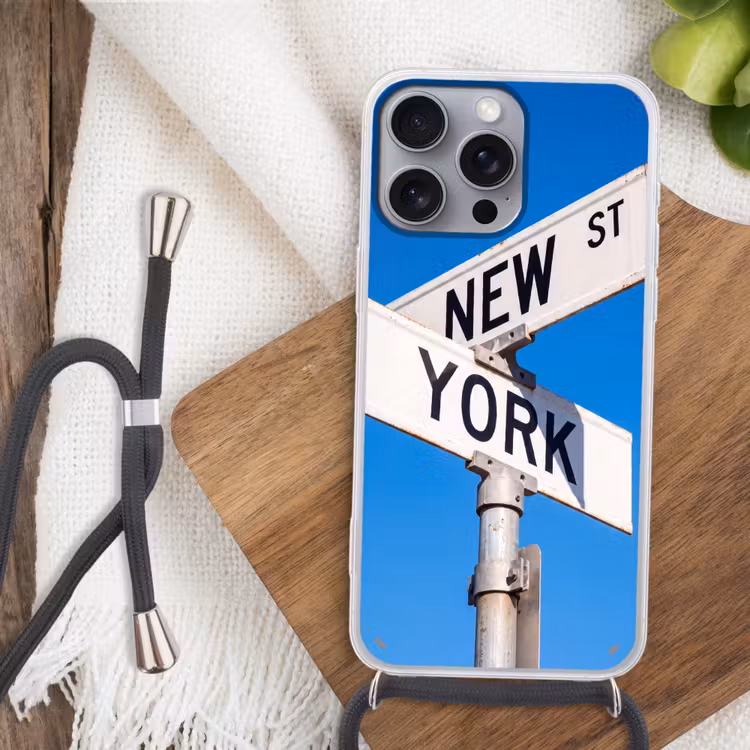 New York - Straatbord - Stad - Urban - Blauw Hoesje iPhone 16 Pro Max met koord klein -sfeer4