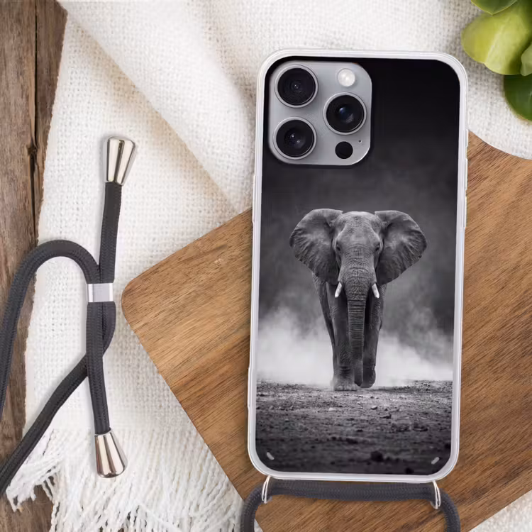 Olifant - Zwart - Wit - Rook Hoesje iPhone 16 Pro Max met koord klein -sfeer4