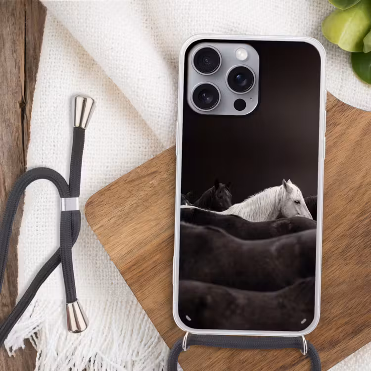 Paarden - Zwart - Wit - Kudde Hoesje iPhone 16 Pro Max met koord klein -sfeer4