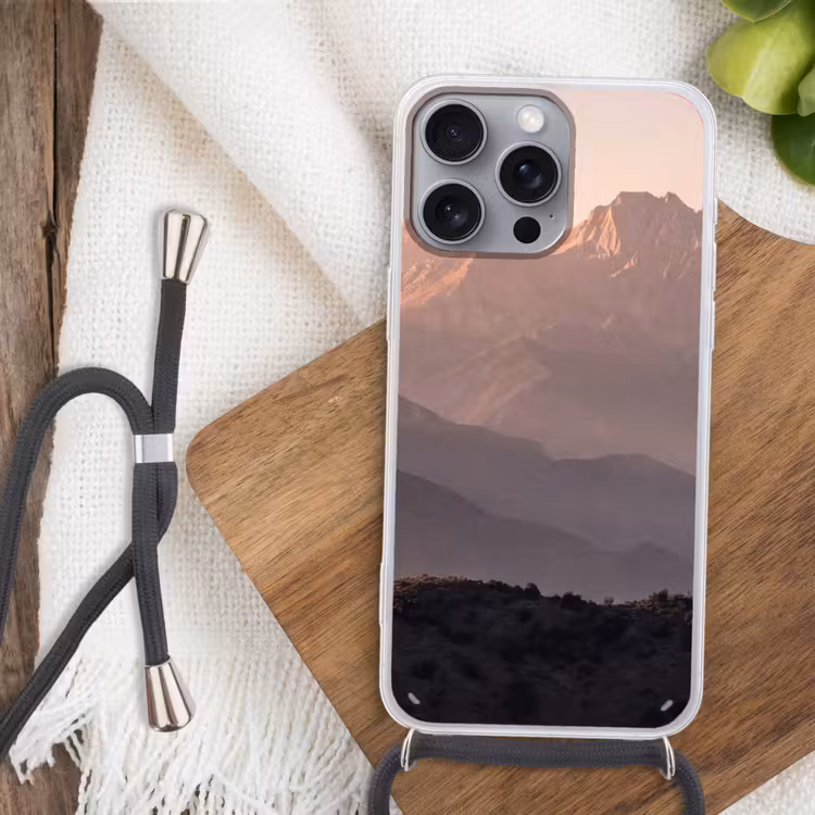 Panorama - Landschap - Bergen Hoesje iPhone 16 Pro Max met koord klein -sfeer4