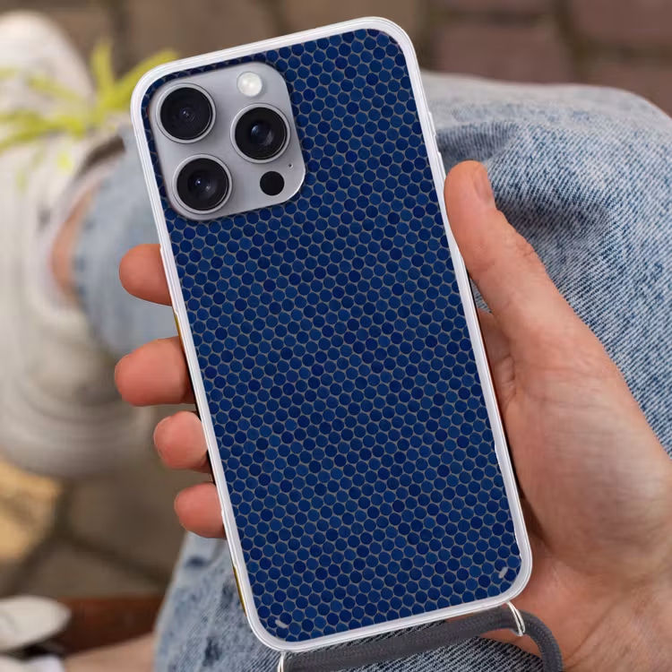 Penny - Mozaïek - Donkerblauw Hoesje iPhone 16 Pro Max met koord klein 804 -sfeer3