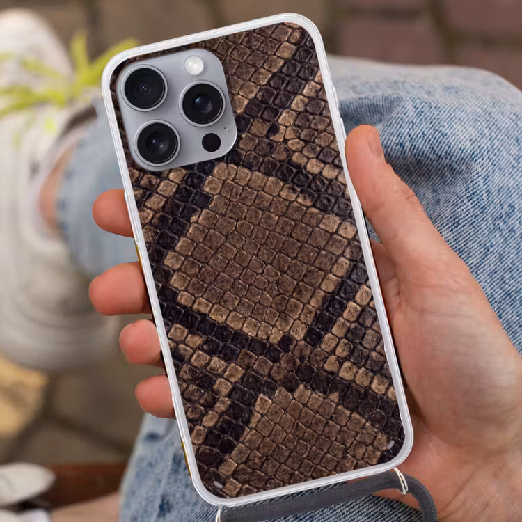 Python - Schubben - Brons Hoesje iPhone 16 Pro Max met koord klein -sfeer3