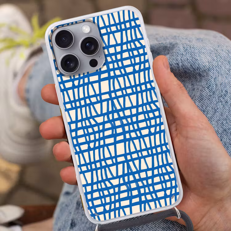 Ruitpatroon - Blauw - Crème Hoesje iPhone 16 Pro Max met koord klein 804 -sfeer3