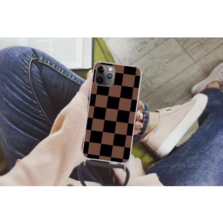 Schaakbord print - Bruin - Zwart - Blokjes Hoesje iPhone 12 Pro met koord klein -hand