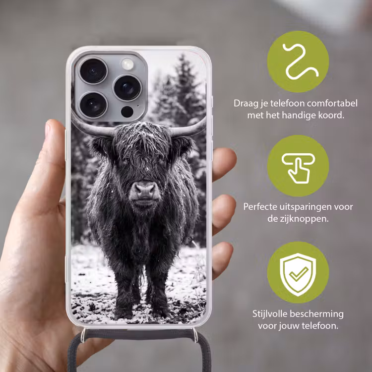 Schotse hooglander - Zwart - Wit - Sneeuwvlokken Hoesje iPhone 16 Pro Max met koord klein -sfeer2_NL