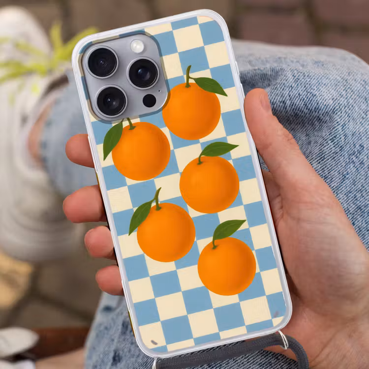 Sinaasappels - Blaadjes - Geblokt - Blauw Hoesje iPhone 16 Pro Max met koord klein -sfeer3