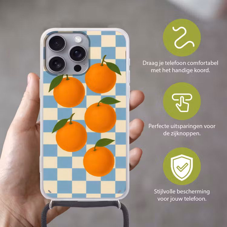 Sinaasappels - Blaadjes - Geblokt - Blauw Hoesje iPhone 16 Pro Max met koord klein -sfeer2_NL