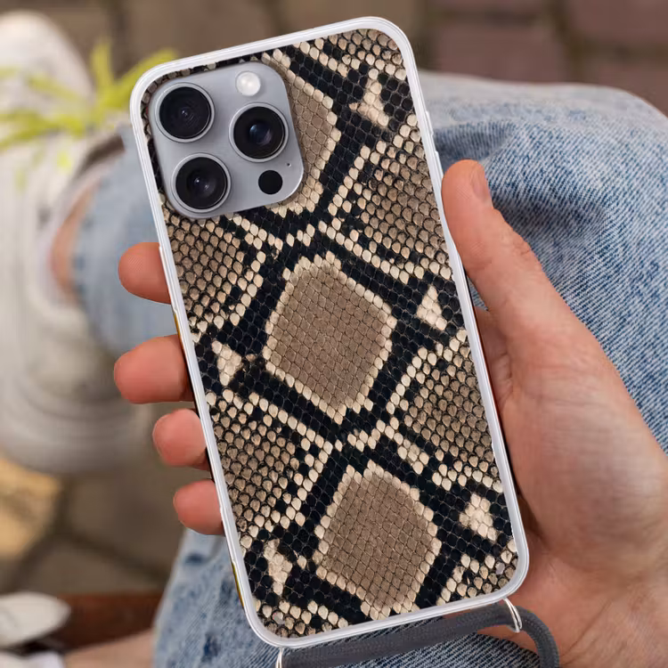 Slangenprint - Python - Bruin Hoesje iPhone 16 Pro Max met koord klein -sfeer3