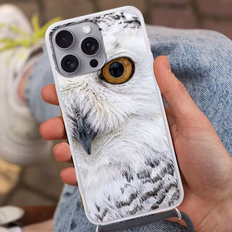 Sneeuwuil - Oog - Wildlife - Wit Hoesje iPhone 16 Pro Max met koord klein -sfeer3