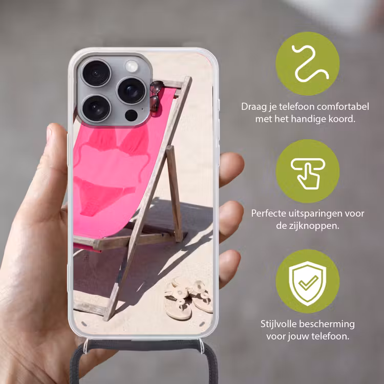 Strand - Ligstoel - Badkleding - Zomer - Roze Hoesje iPhone 16 Pro Max met koord klein -sfeer2_NL