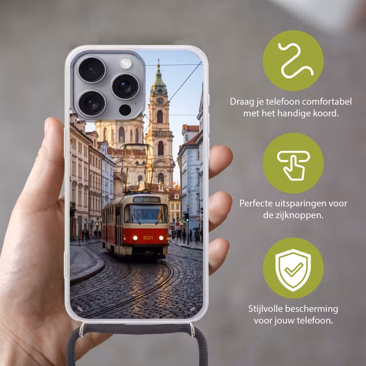 Tram - Straat - Stadsgezicht - Klassiek - Rood Hoesje iPhone 16 Pro Max met koord klein -sfeer2_NL