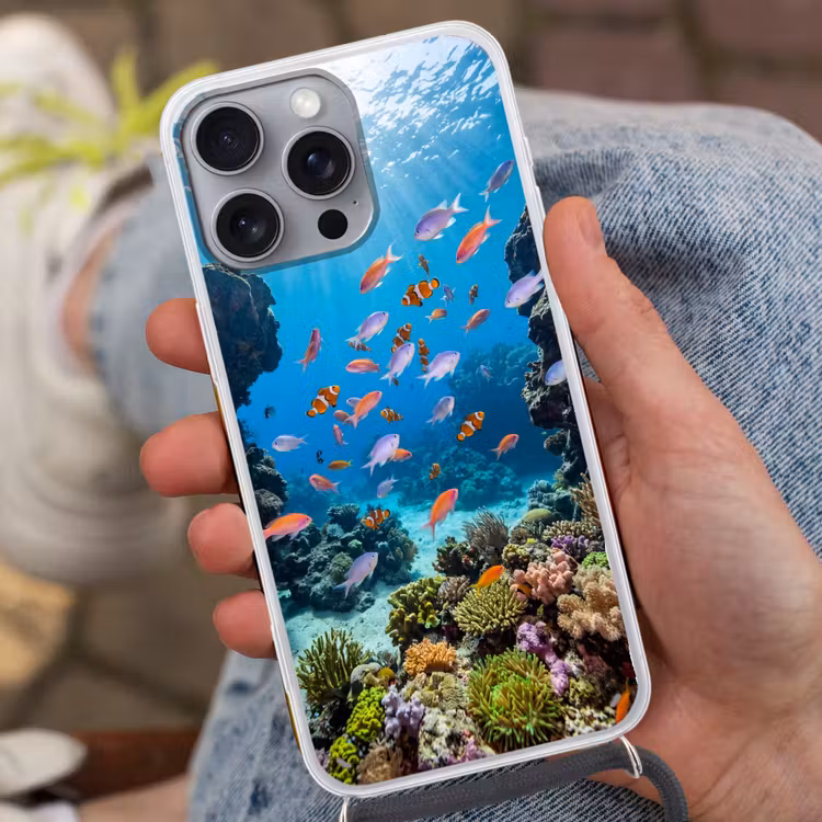 Vis - Koraalrif - Onderwater - Levendig - Blauw Hoesje iPhone 16 Pro Max met koord klein -sfeer3