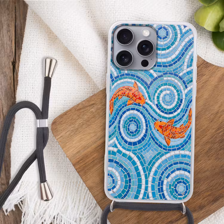 Vis - Mozaïek - Water - Decoratief - Blauw Hoesje iPhone 16 Pro Max met koord klein -sfeer4