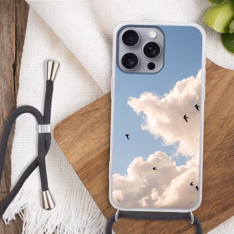 Vogel - Vlucht - Wolken - Natuur - Blauw Hoesje iPhone 16 Pro Max met koord klein -sfeer4