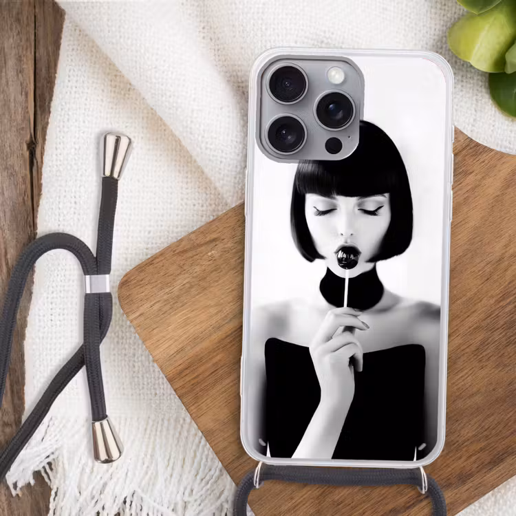 Vrouw - Lolly - Zwart - Wit Hoesje iPhone 16 Pro Max met koord klein -sfeer4