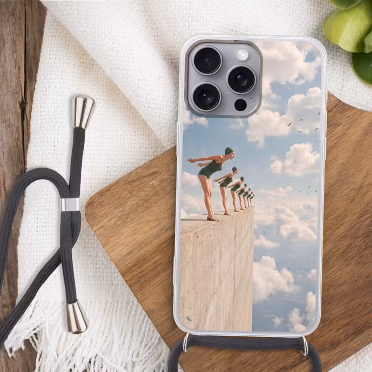 Telefoonhoesje met koord - Vrouwen - Duikhouding - Wolken — 3