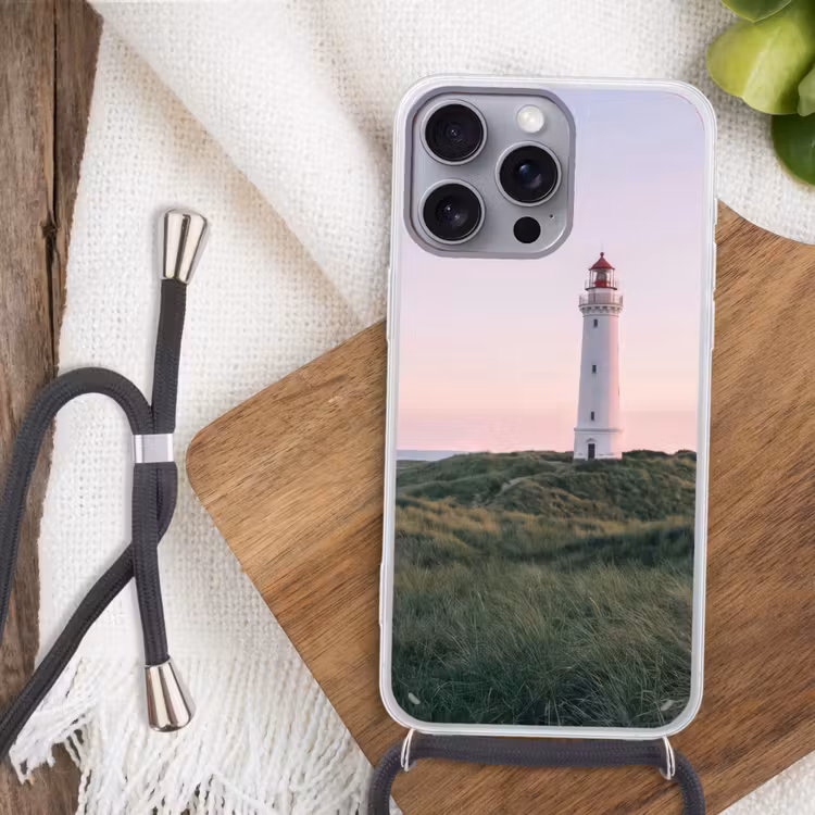 Vuurtoren - Duinlandschap - Zee Hoesje iPhone 16 Pro Max met koord klein -sfeer4