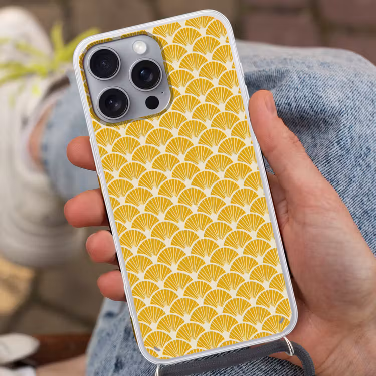 Waaiers - Art Deco - Retro - Okergeel Hoesje iPhone 16 Pro Max met koord klein 804 -sfeer3