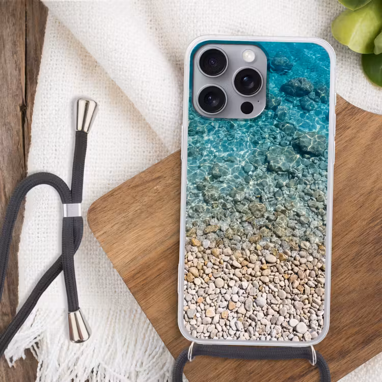 Water - Kiezels - Natuur - Levendig - Turkoois Hoesje iPhone 16 Pro Max met koord klein -sfeer4