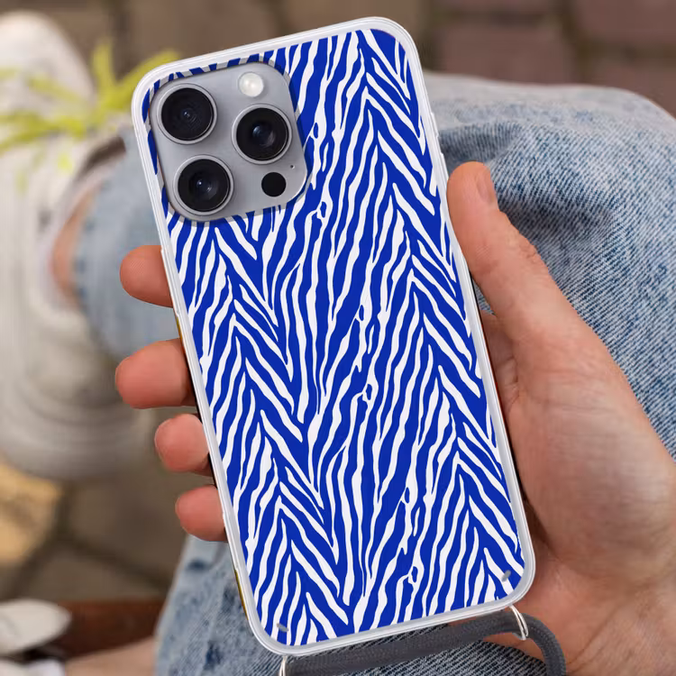 Zebra - Patroon - Kobalt - Blauw Hoesje iPhone 16 Pro Max met koord klein 804 -sfeer3