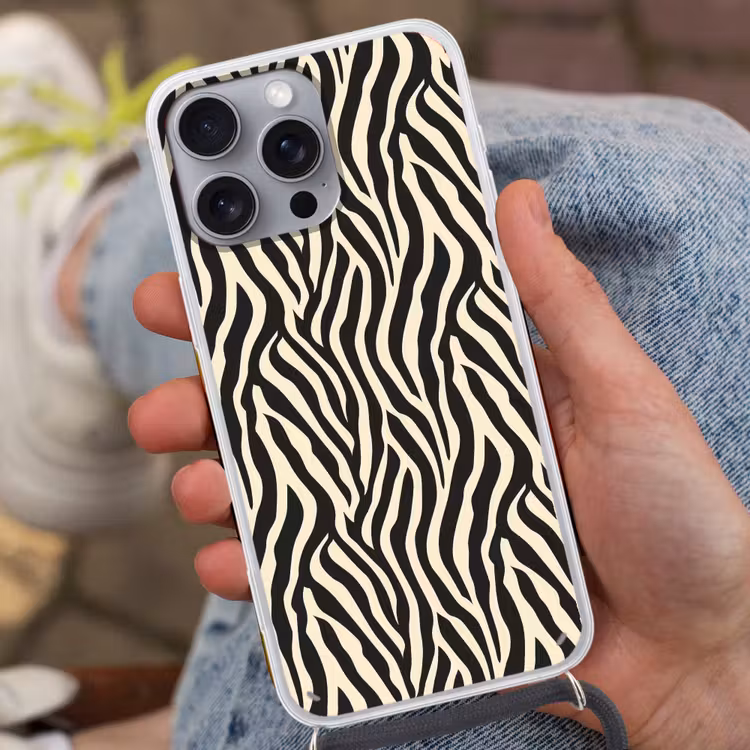 Zebra - Print - Klassiek - Zwart Hoesje iPhone 16 Pro Max met koord klein 804 -sfeer3