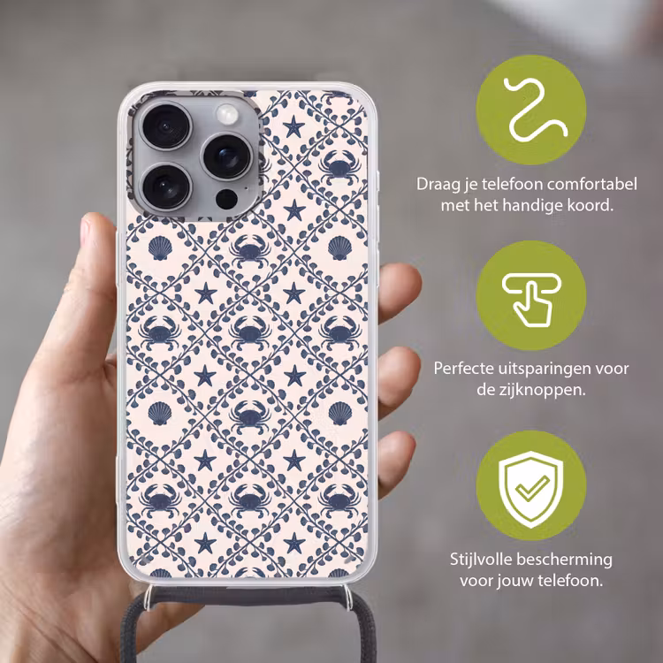 Zee - Krab - Zeester - Patroon - Blauw Hoesje iPhone 16 Pro Max met koord klein -sfeer2_NL