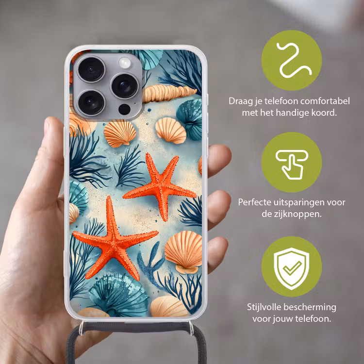 Zeesterren - Schelpen - Illustratie - Zand Hoesje iPhone 16 Pro Max met koord klein -sfeer2_NL
