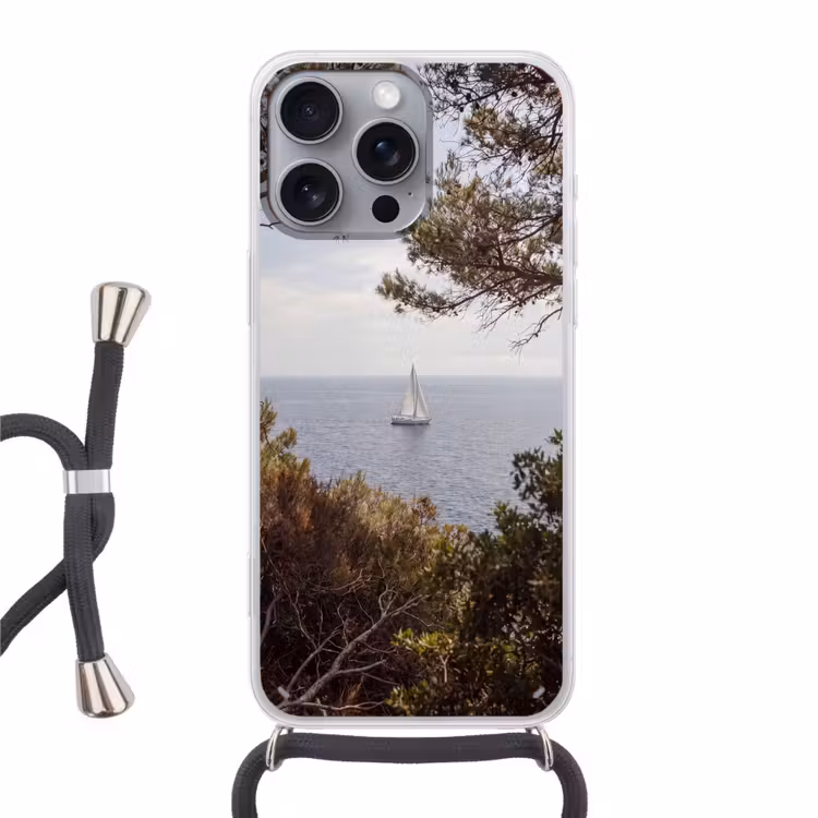 Telefoonhoesje met koord - Zeilboot - bomen - water - Zeilboot - bomen - water Hoesje iPhone 16 Pro Max met koord klein