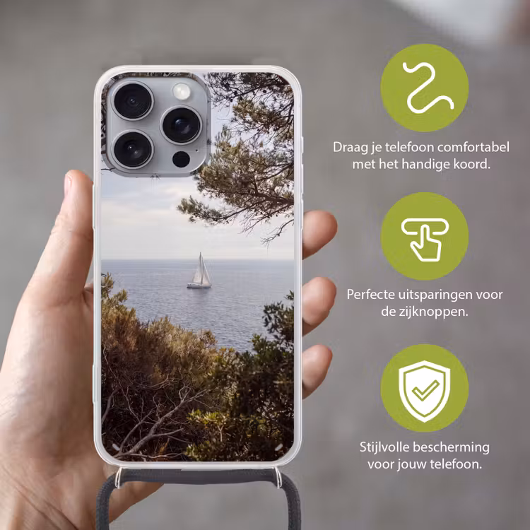Telefoonhoesje met koord - Zeilboot - bomen - water - Zeilboot - bomen - water Hoesje iPhone 16 Pro Max met koord klein