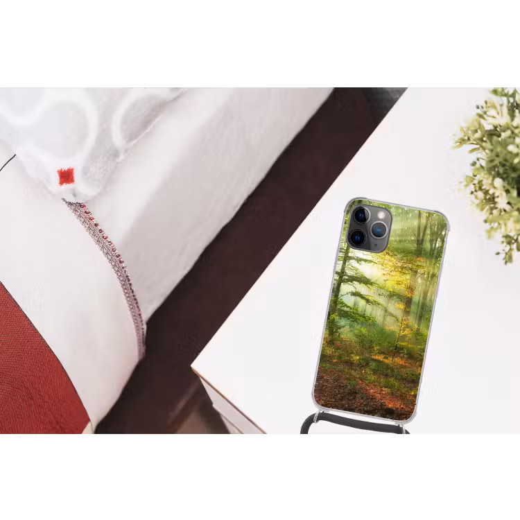 Zon - Bos - boom - Natuur - Herfst Hoesje iPhone 12 Pro met koord klein -kamer