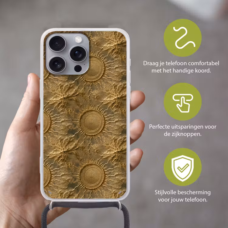 Zon - Reliëf - Antiek - Goud Hoesje iPhone 16 Pro Max met koord klein 804 -sfeer2_NL