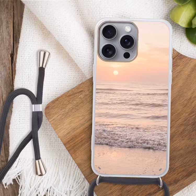 Zon - Strand - Roze Hoesje iPhone 16 Pro Max met koord klein -sfeer4