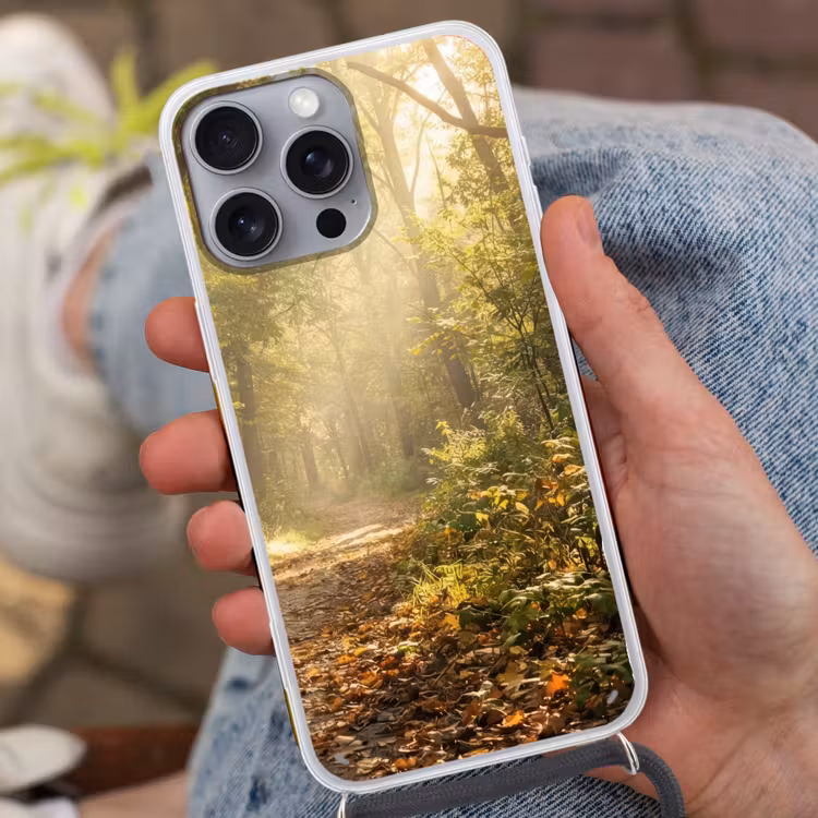 Zonlicht - Bospad - Bomen Hoesje iPhone 16 Pro Max met koord klein -sfeer3