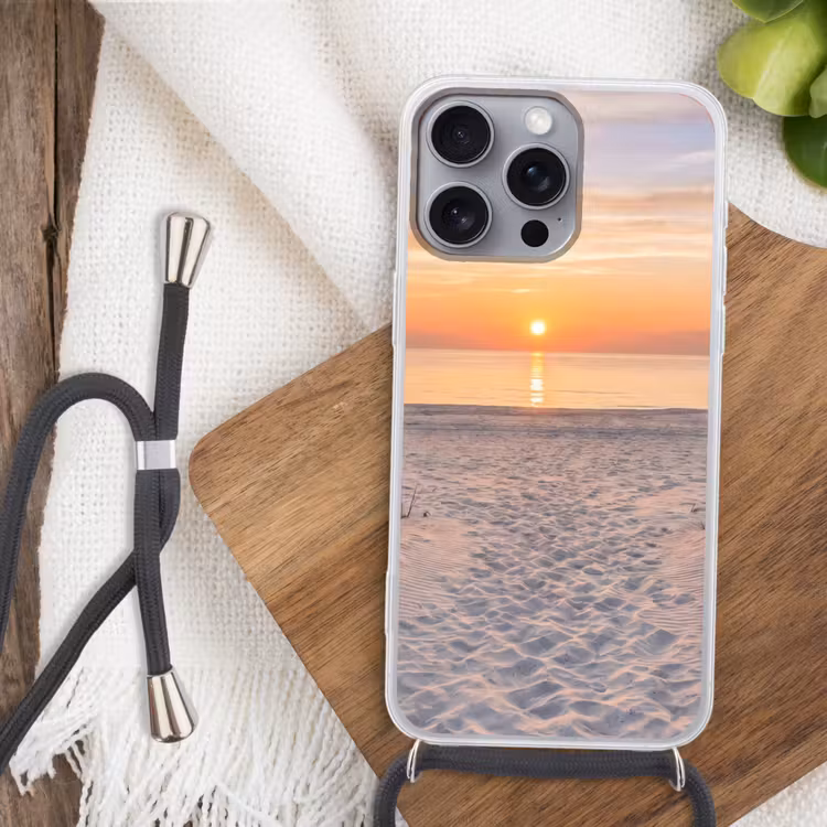 Zonsondergang - Strand - Zand Hoesje iPhone 16 Pro Max met koord klein -sfeer4