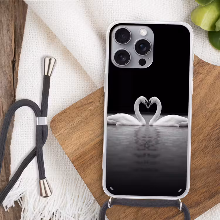 Zwanen - Hart - Zwart - Wit Hoesje iPhone 16 Pro Max met koord klein -sfeer4