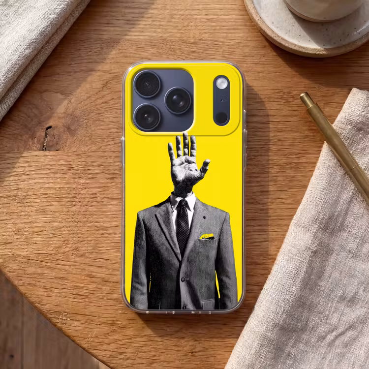 Pak - Hand - Geel Telefoonhoesje iPhone 17 Pro klein -sfeer1